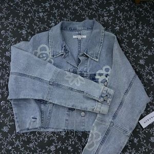 PacSun Cropped Denim Jacket